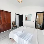 Oeluedeniz Luxurlifevillas 9 Вилла Фетхие